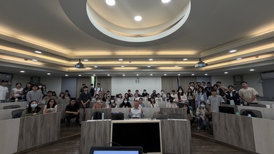 【職涯活動】吳正雄先生-禾寶實業-專題演講(2025.11.06)